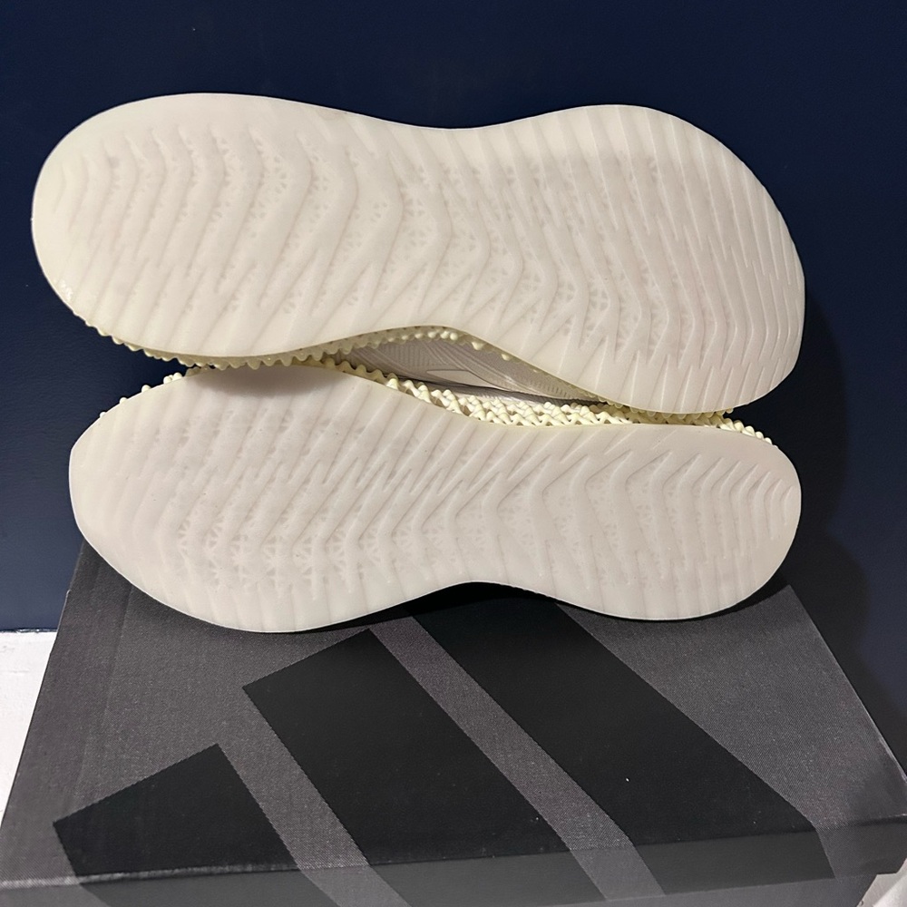 Adidas Women's White 4DFWD Running Shoes - Picture 6 of 6
